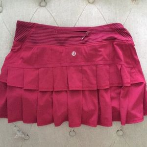Magenta Lululemon skirt size 6